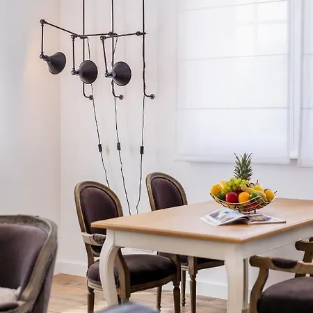 Ah Design Deluxe Апартаменты