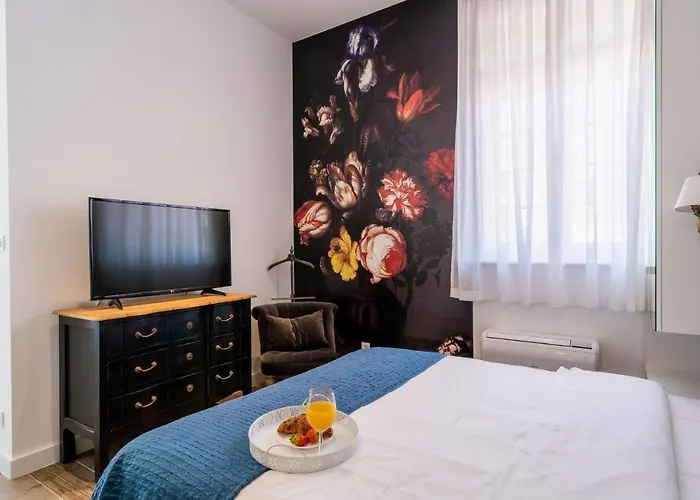 Ah Design Deluxe Daire