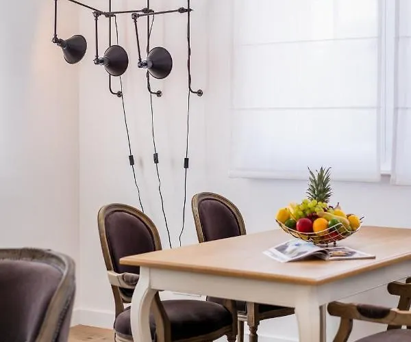 Ah Design Deluxe Daire